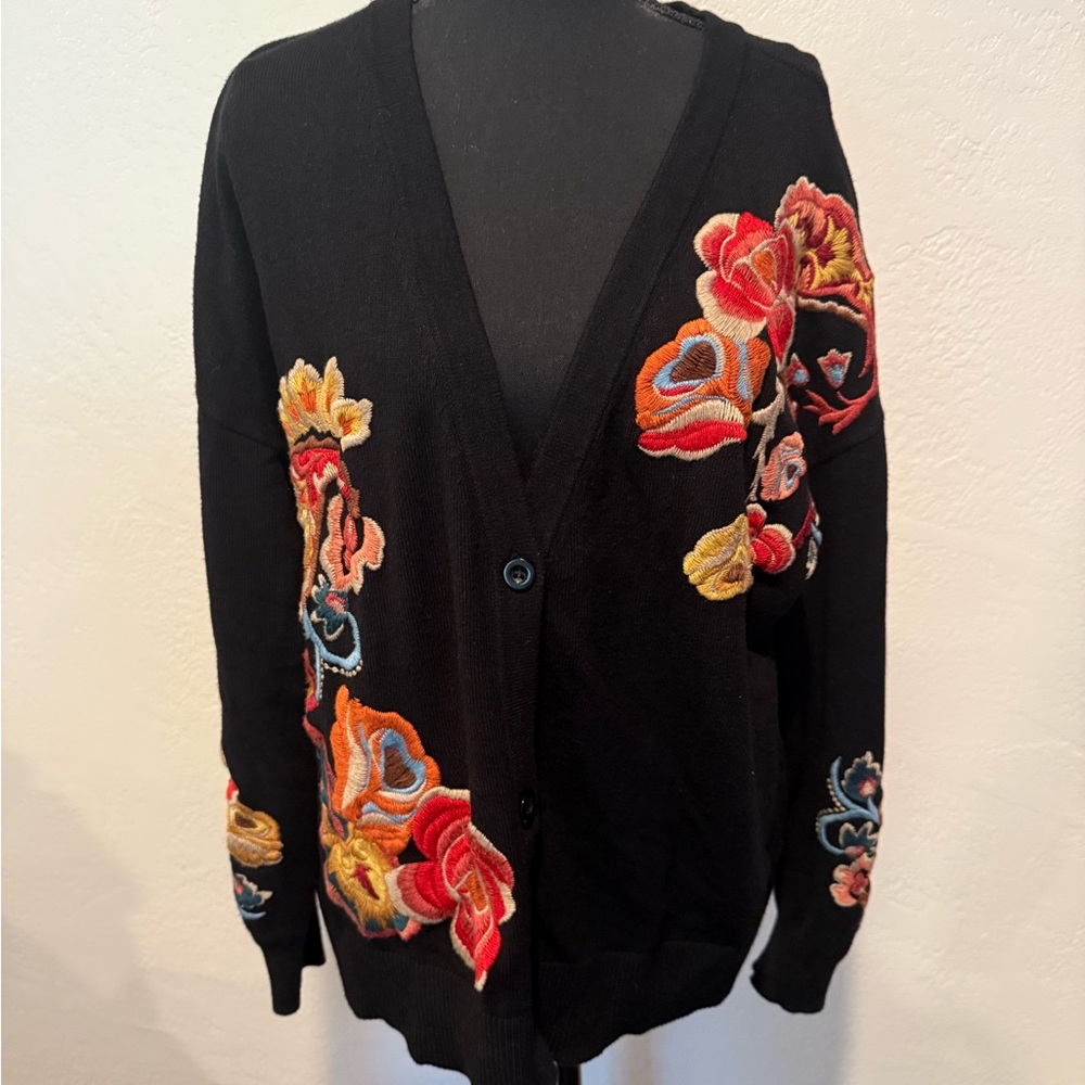 Chico's Black Floral Embroidered Cardigan Sweater
